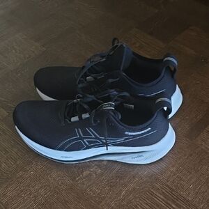 ASICS Men's Black and White Gel Nimbus 25 Athletic Shoes size 12